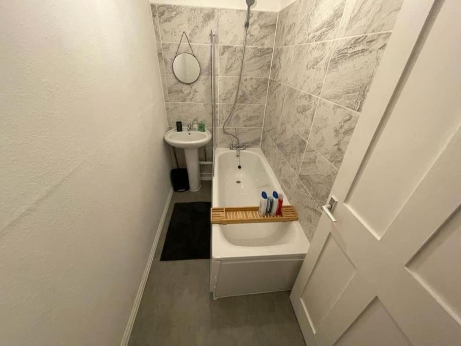 Beautiful 2 Bedroom On Tower Bridge London Ngoại thất bức ảnh
